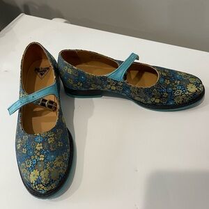 Rarely worn Fluevog Mary Jane’s